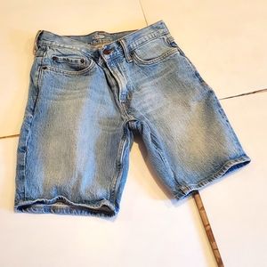 Old Navy Light Wash Denim Cotton Shorts Size  31